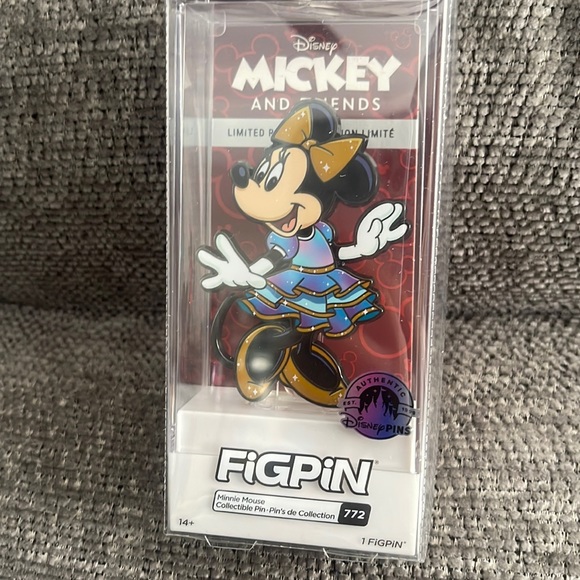Figpin Minnie Mouse WDW 50th pin - Picture 1 of 3